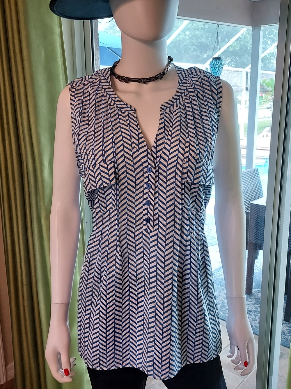 Coral Bay Navy and White Sleeveless Chevron Tunic. Sz. XL